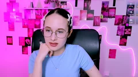 Snapshot of mona_cloud chatting on April 30, 2026, 7:42 pm Mona online show from April 30, 2026, 7:42 pm