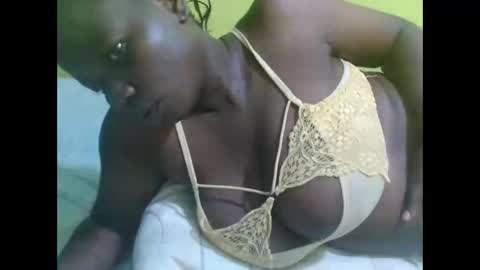Snapshot of mona_lis chatting on May 9, 2026, 6:51 am mona online show from May 9, 2026, 6:51 am