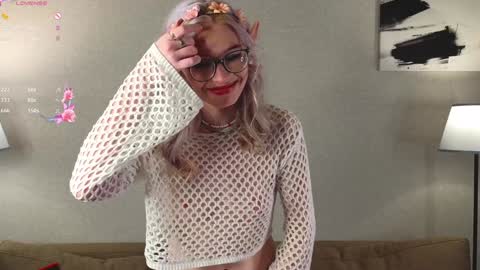 Mona online show from January 25, 2025, 11:22 pm