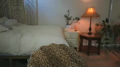 Snapshot of monalisa169 chatting on May 1, 2026, 4:22 pm Mona online show from May 1, 2026, 4:22 pm