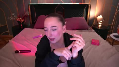 Taina online show from September 16, 2025, 6:53 pm