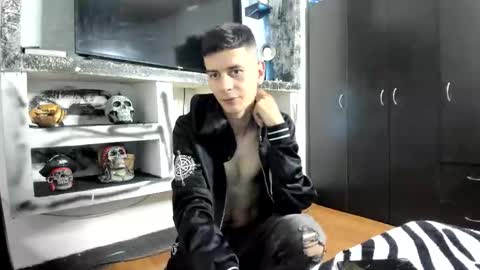 nicolas online show from March 15, 2026, 2:17 am