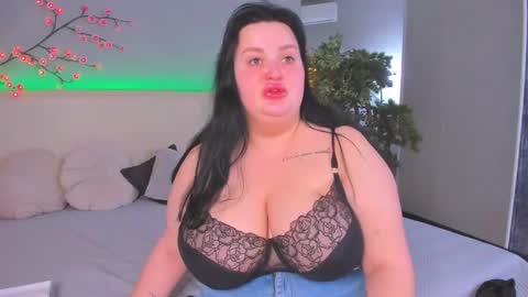 Monica online show from March 11, 2026, 2:01 pm