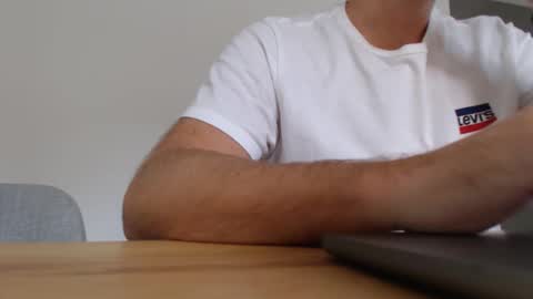 moneyslave84 online show from November 3, 2025, 7:09 am