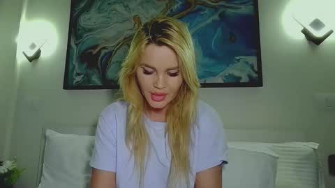 Monica online show from February 3, 2026, 4:10 am