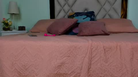 monic_sanders online show from July 16, 2026, 3:45 am