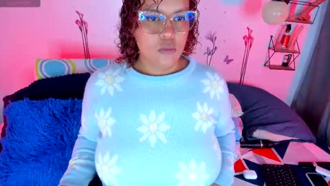 aleja      independent model       online show from September 23, 2025, 12:46 am