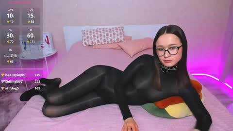 Monica online show from March 6, 2025, 10:15 pm