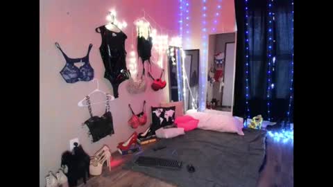 Snapshot of monica_lily chatting on June 30, 2026, 1:56 pm Monica online show from June 30, 2026, 1:56 pm