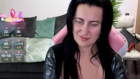 Monica online show from September 24, 2025, 4:54 pm