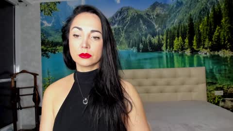 monica_weisss online show from January 16, 2025, 11:16 pm