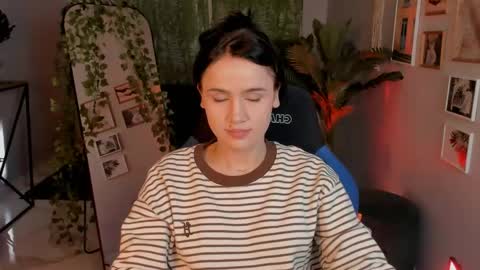 monica online show from April 15, 2026, 5:58 am