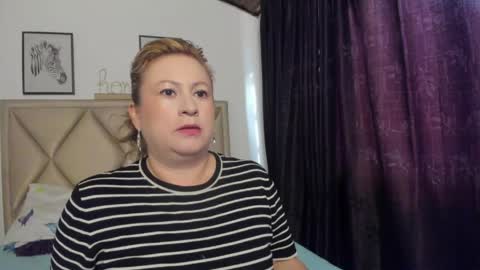 Snapshot of monicapink_ chatting on April 13, 2026, 12:10 pm Mony online show from April 13, 2026, 12:10 pm