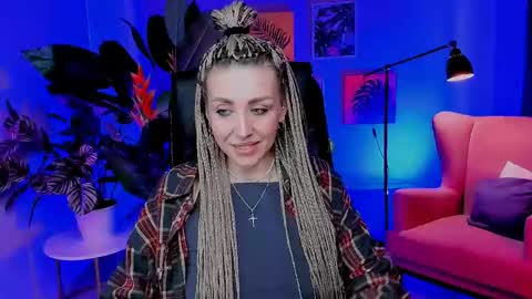 Snapshot of monicariley chatting on May 4, 2026, 9:16 am monicariley online show from May 4, 2026, 9:16 am