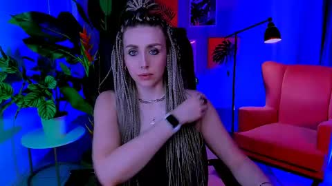 Snapshot of monicariley chatting on May 12, 2026, 12:46 pm monicariley online show from May 12, 2026, 12:46 pm