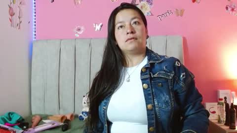 monickhot303av online show from September 17, 2025, 5:20 am