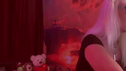 Monika    online show from October 31, 2025, 2:56 am