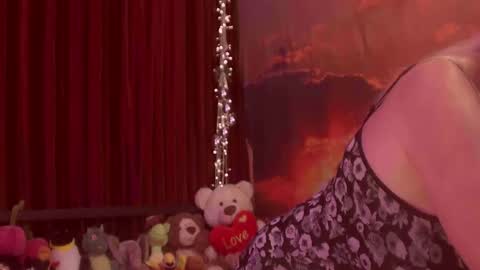 Monika    online show from April 12, 2026, 12:37 am