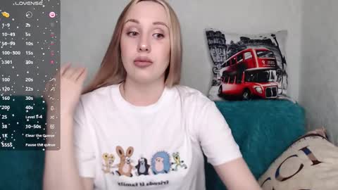 Monika online show from September 18, 2025, 11:56 am