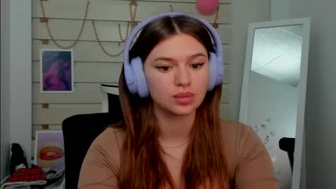 Monika online show from February 21, 2025, 2:27 pm