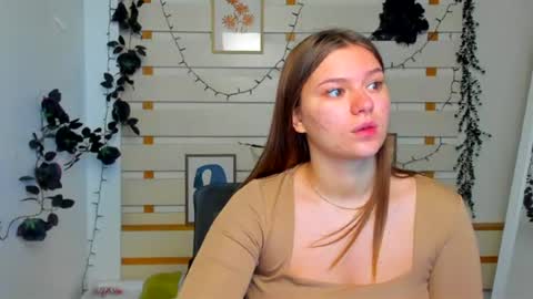 Snapshot of monika_youu chatting on April 29, 2026, 9:13 am Monika online show from April 29, 2026, 9:13 am