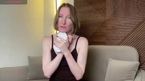 Snapshot of monikabos chatting on July 15, 2026, 9:42 pm MonikaBos online show from July 15, 2026, 9:42 pm