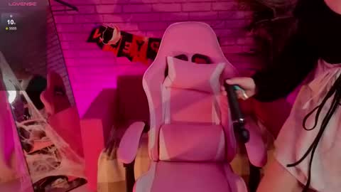 Snapshot of monikasweetie chatting on October 29, 2025, 9:00 am Monica online show from October 29, 2025, 9:00 am