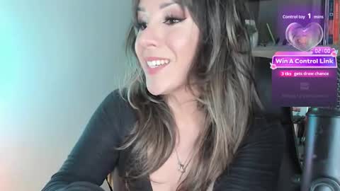 Monilee online show from December 16, 2025, 7:35 am