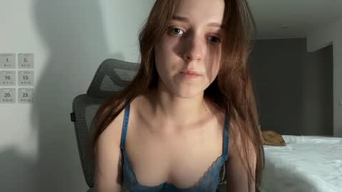 Snapshot of monnymoonn chatting on May 30, 2026, 11:40 am Mary online show from May 30, 2026, 11:40 am