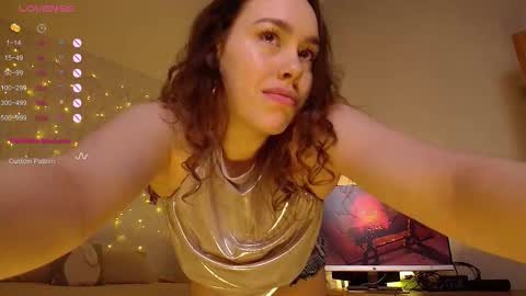 Snapshot of monroe_linger chatting on February 21, 2026, 6:36 am Monroe Please dont forger to follow me online show from February 21, 2026, 6:36 am