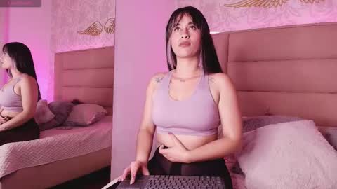 Adriana online show from February 13, 2026, 1:40 pm