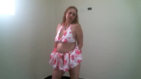 monserratsweet6 online show from September 16, 2025, 10:22 pm