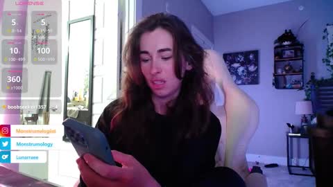 Lydia Mooney online show from December 5, 2024, 1:03 am