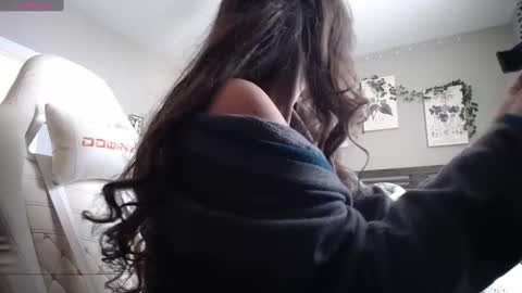 Lydia Mooney online show from December 31, 2024, 4:46 pm