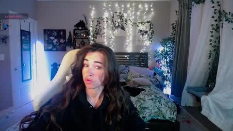 Lydia Mooney online show from January 15, 2025, 2:06 am