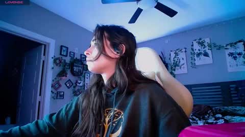 Lydia Mooney online show from February 8, 2025, 1:00 am