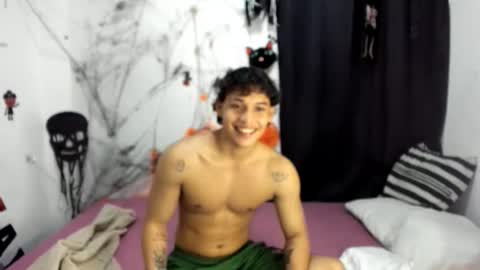 montes_juan online show from October 31, 2025, 4:08 pm