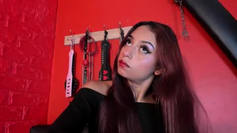 Monttserratt online show from October 16, 2025, 7:37 pm