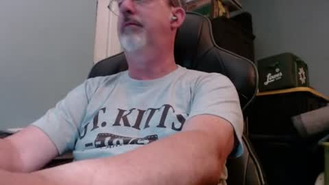 Snapshot of monty1071 chatting on July 17, 2026, 2:18 am Maybe it is a midlife crisis... online show from July 17, 2026, 2:18 am