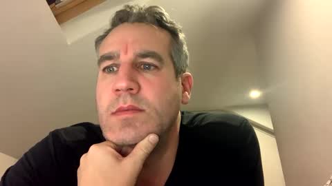 Snapshot of montygx chatting on January 25, 2025, 1:21 am Monty G online show from January 25, 2025, 1:21 am