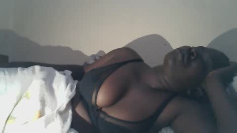 moo_baby online show from April 26, 2026, 1:47 am