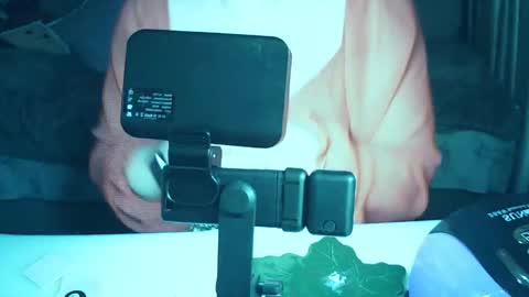 moodiemira online show from March 23, 2026, 7:40 pm