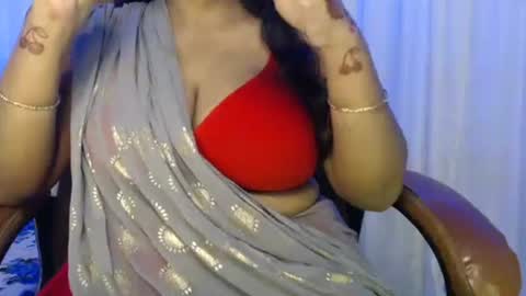 Snapshot of moody_maya chatting on October 30, 2025, 11:55 am Maya online show from October 30, 2025, 11:55 am
