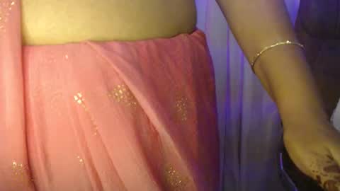 Snapshot of moody_maya chatting on November 2, 2025, 11:12 am Maya online show from November 2, 2025, 11:12 am