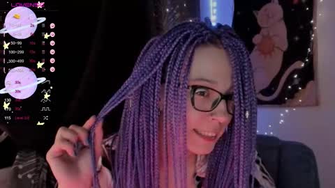 Roxy online show from September 18, 2025, 9:17 pm