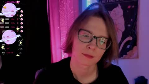 Roxy online show from October 25, 2025, 7:08 pm