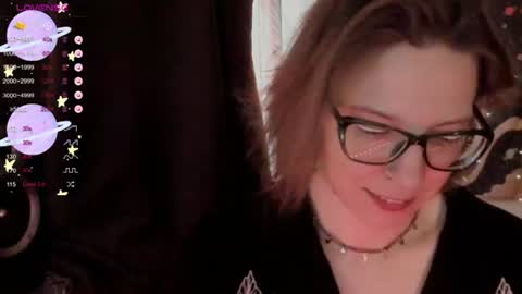 Snapshot of moon__girl chatting on June 12, 2026, 7:02 pm Roxy online show from June 12, 2026, 7:02 pm