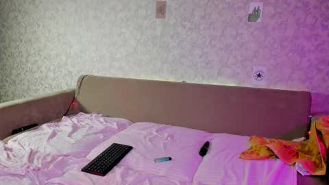 Ari online show from January 5, 2025, 1:04 pm