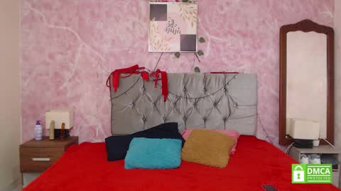 Snapshot of moon_hill chatting on October 26, 2025, 5:41 pm Moon Hill online show from October 26, 2025, 5:41 pm