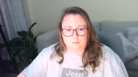 Moon Petal online show from September 29, 2025, 3:11 am